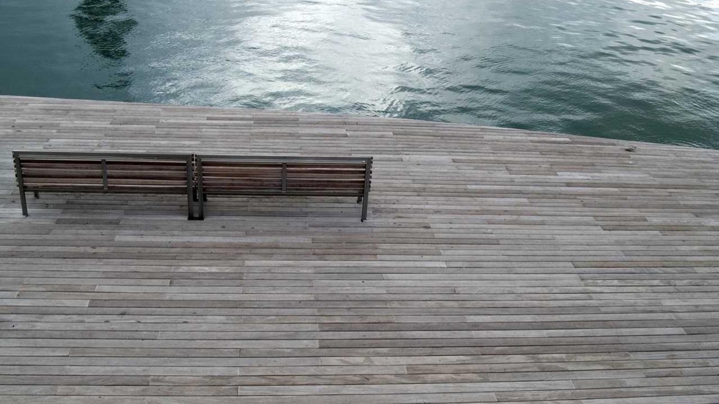 Professional coaching session focused on offer negotiation.