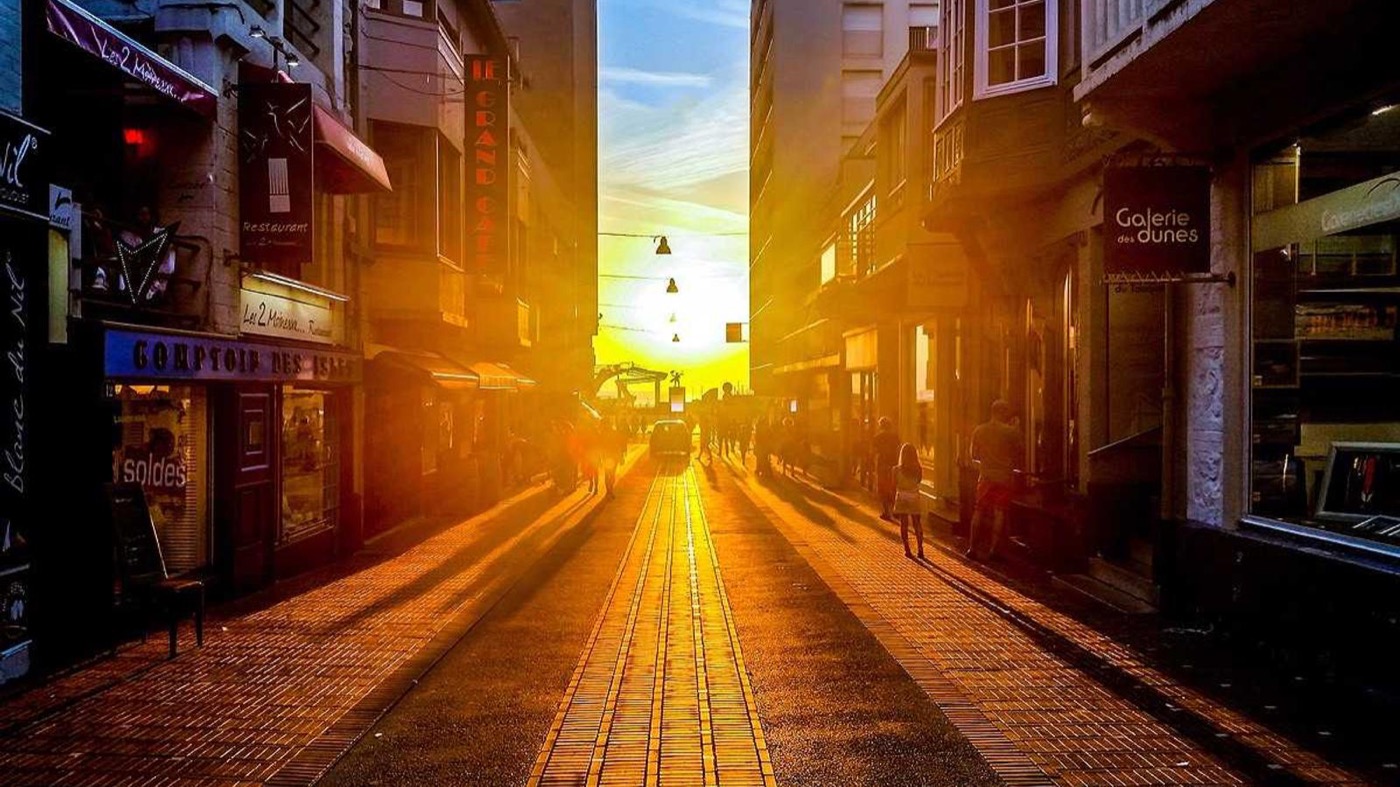 Professional coaching session focused on role leveling.